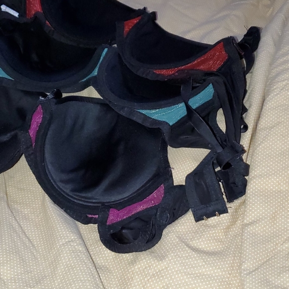 3 different color bras, Purple, Green, Hot Red. - Picture 4 of 6